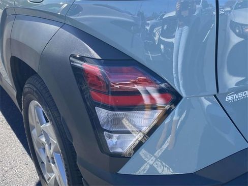 Used 2025 Hyundai Kona SE image 10