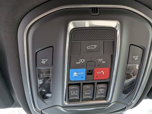 New 2026 Jeep Grand Cherokee L Limited w/ Limited Altitude Package AWD/4WD image 27