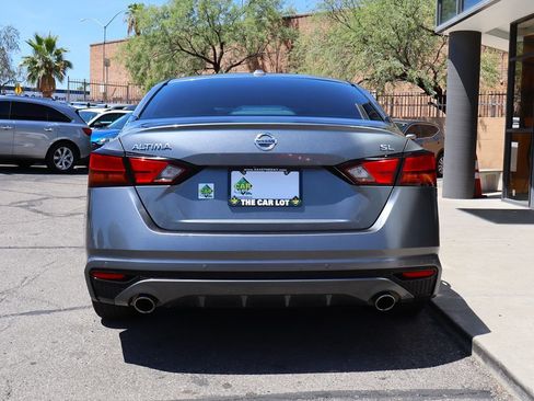 Used 2019 Nissan Altima 2.5 SL FWD image 11
