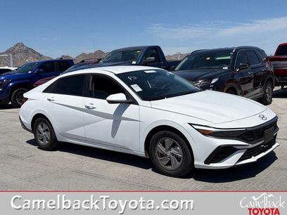 Used 2025 Hyundai Elantra SE w/ Cargo Package