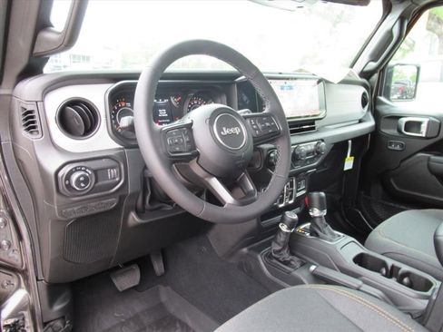 New 2026 Jeep Gladiator Sport AWD/4WD image 17