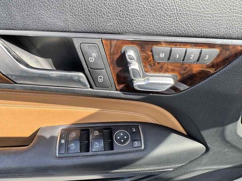 Used 2014 Mercedes-Benz E 550 Cabriolet image 41