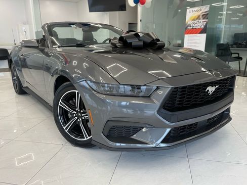 Used 2025 Ford Mustang Premium RWD image 3