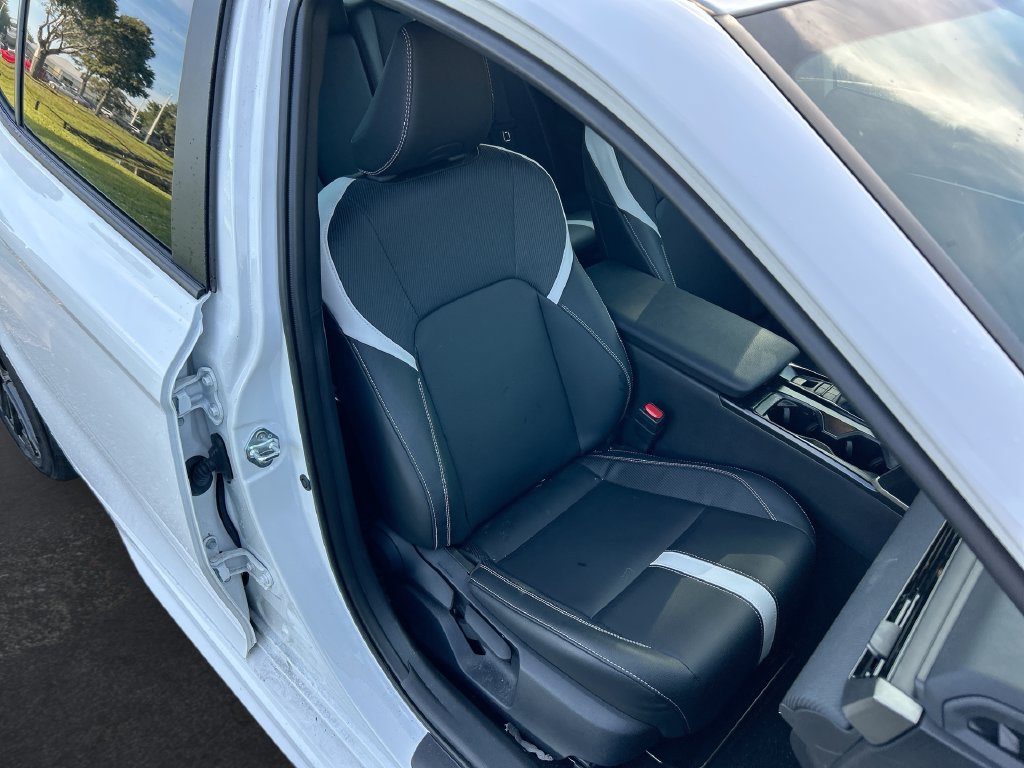 Certified 2026 Toyota Camry SE FWD image 32