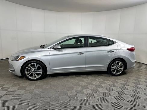 Used 2017 Hyundai Elantra Limited image 38