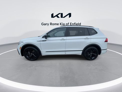 Used 2023 Volkswagen Tiguan SE R-Line image 5
