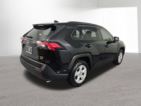 Used 2019 Toyota RAV4 XLE AWD/4WD image 34