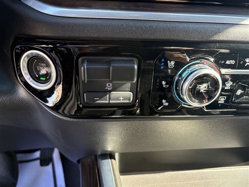 Used 2022 GMC Sierra 1500 SLT w/ SLT Premium Plus Package image 25