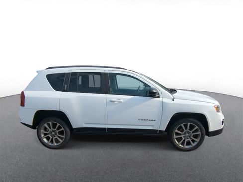 Used 2016 Jeep Compass Sport w/ Power Value Group image 9
