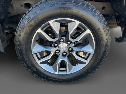 Used 2022 Chevrolet Silverado 1500 LT image 8