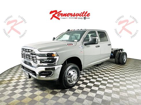 New 2026 RAM 3500 Tradesman image 3
