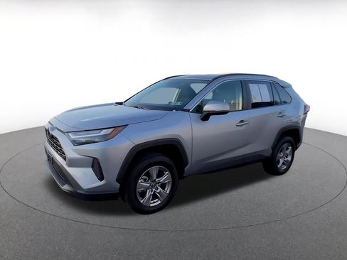 Used 2025 Toyota RAV4 XLE image 7