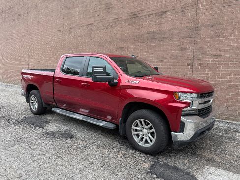 Used 2021 Chevrolet Silverado 1500 LT w/ Z71 Off-Road Package AWD/4WD image 8
