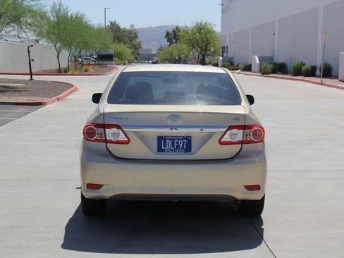 Used 2012 Toyota Corolla LE FWD image 6