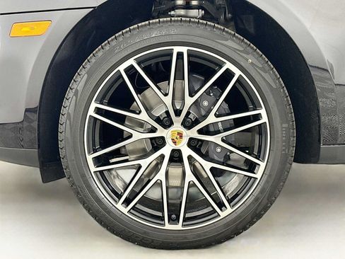 New 2026 Porsche Macan AWD/4WD image 32