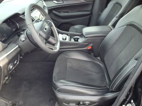 Used 2024 Jeep Grand Cherokee Altitude AWD/4WD image 9