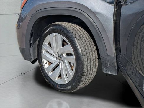 Certified 2023 Volkswagen Atlas Cross Sport SE FWD image 34