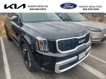 Used 2024 Kia Telluride EX w/ EX Captain's Chair Package
