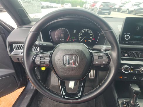 Used 2023 Honda Civic Sport image 8