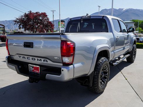 Certified 2017 Toyota Tacoma TRD Sport w/ Premium & Technology Package AWD/4WD image 8