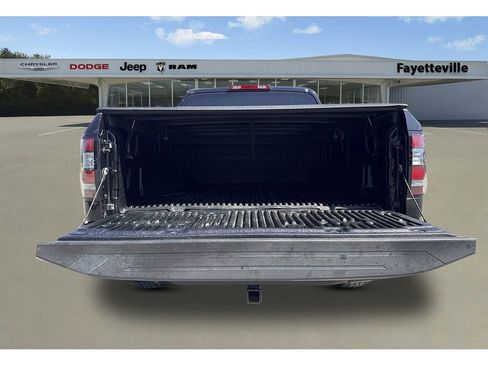 Used 2022 Nissan Frontier S w/ Technology Package RWD image 9