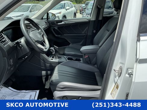Used 2024 Volkswagen Tiguan SE FWD image 14
