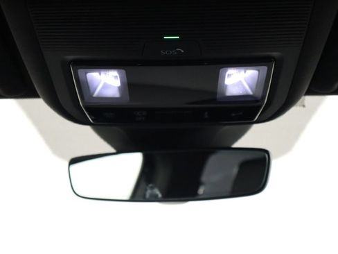 Used 2023 Volkswagen ID.4 2WD image 22