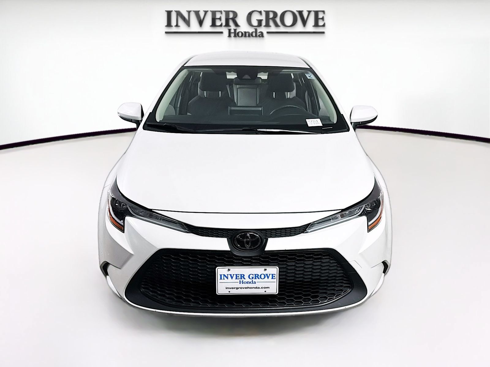 Used 2020 Toyota Corolla LE FWD image 2