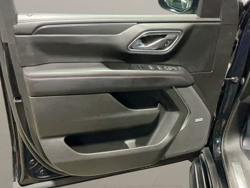 Used 2021 Chevrolet Suburban RST w/ Luxury Package image 12