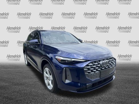 Certified 2025 Audi Q5 Premium w/ Premium Plus AWD/4WD image 2