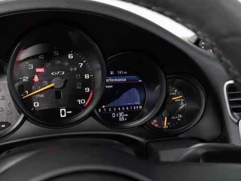 Used 2018 Porsche 911 GT3 w/ Sport Chrono Package RWD image 35
