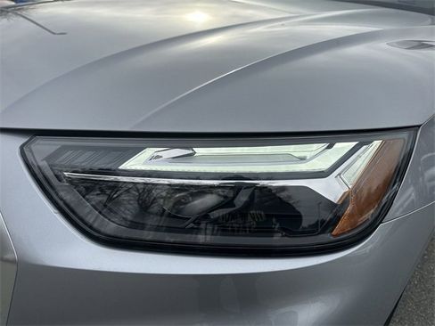 Used 2022 Audi Q5 2.0T Premium Plus w/ Premium Plus Package image 9
