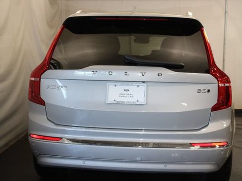 Used 2024 Volvo XC90 B5 Core w/ Climate Package AWD/4WD image 6