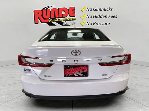 Used 2025 Toyota Camry SE FWD image 6