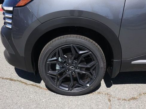 New 2026 Nissan Kicks SR image 11