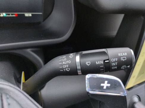 New 2026 Land Rover Defender 110 OCTA AWD/4WD image 17