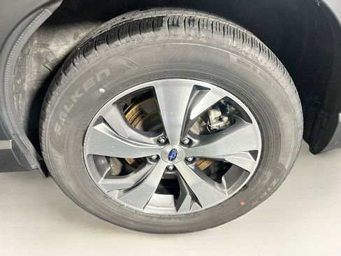 Used 2025 Subaru Ascent Premium AWD/4WD image 11