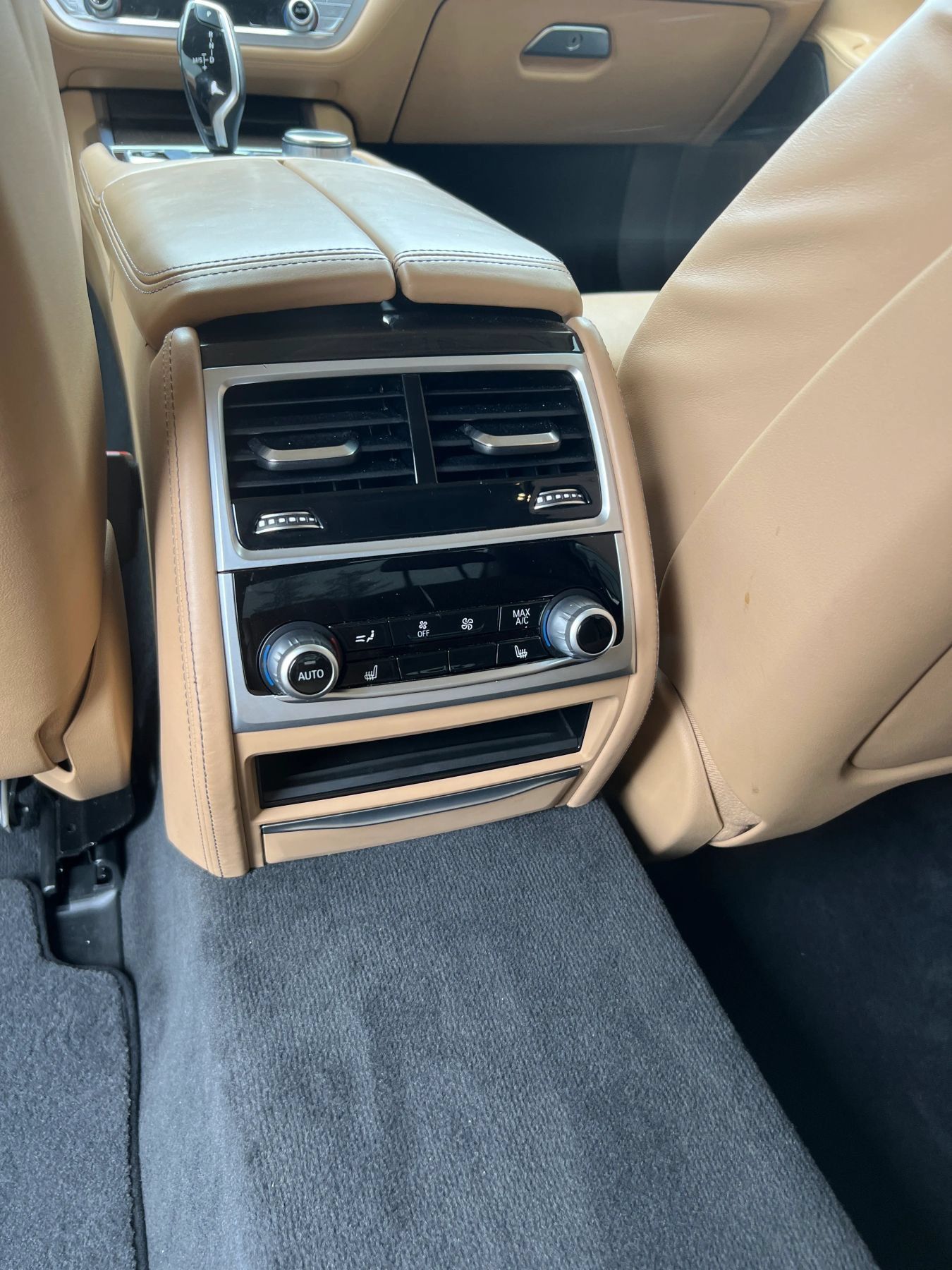 Used 2022 BMW 740i RWD image 21