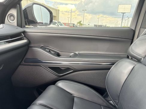 New 2026 Lincoln Navigator Reserve w/ Jet Appearance Package AWD/4WD image 24