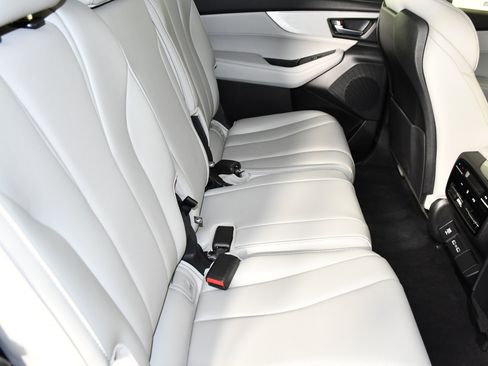 Used 2024 Acura MDX SH-AWD w/ Technology Package image 45