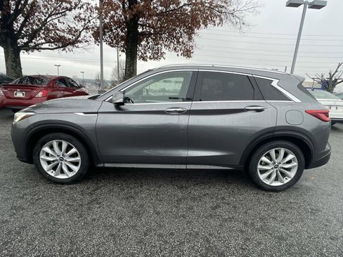 Used 2019 INFINITI QX50 Essential w/ Premium Heat Package image 2