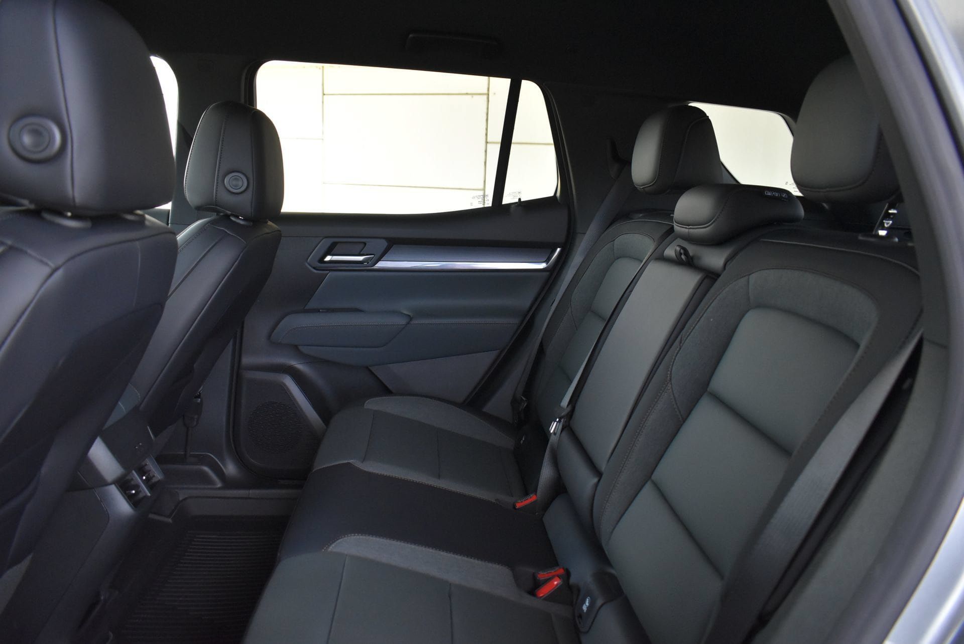 New 2026 GMC Terrain AT4 w/ Technology Package II AWD/4WD image 17