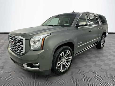 Used 2018 GMC Yukon XL Denali w/ Denali Ultimate Package AWD/4WD image 3