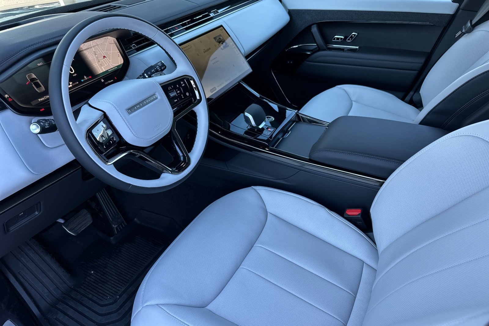 New 2027 Land Rover Range Rover Sport Dynamic SE AWD/4WD image 10