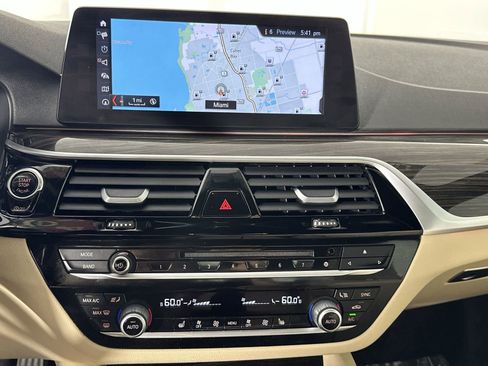 Used 2017 BMW 530i image 25