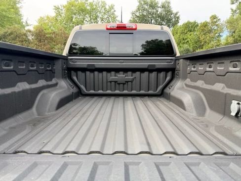 Used 2023 Chevrolet Colorado Z71 w/ Z71 Convenience Package 2 AWD/4WD image 26