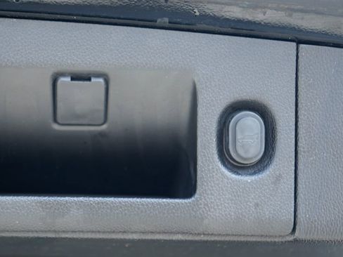 Used 2019 Chevrolet Tahoe LT w/ LT Midnight Edition RWD image 11