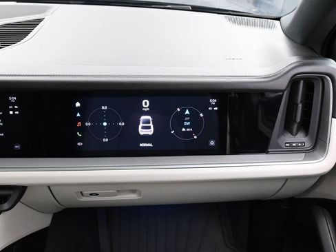 Certified 2024 Porsche Cayenne Coupe AWD/4WD image 32
