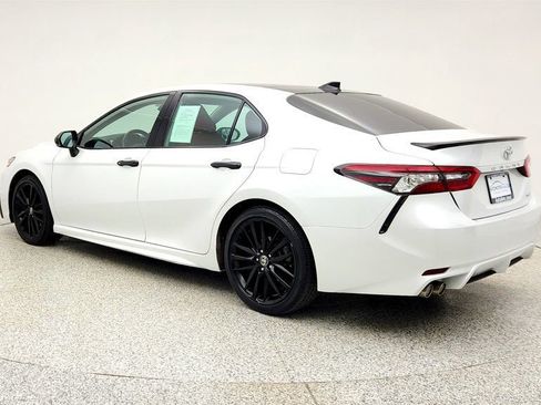 Used 2021 Toyota Camry XSE image 7