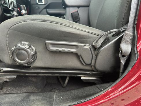 Used 2021 Jeep Wrangler Unlimited Sport image 19